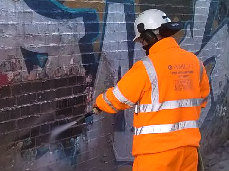 graffiti removal from brickwork